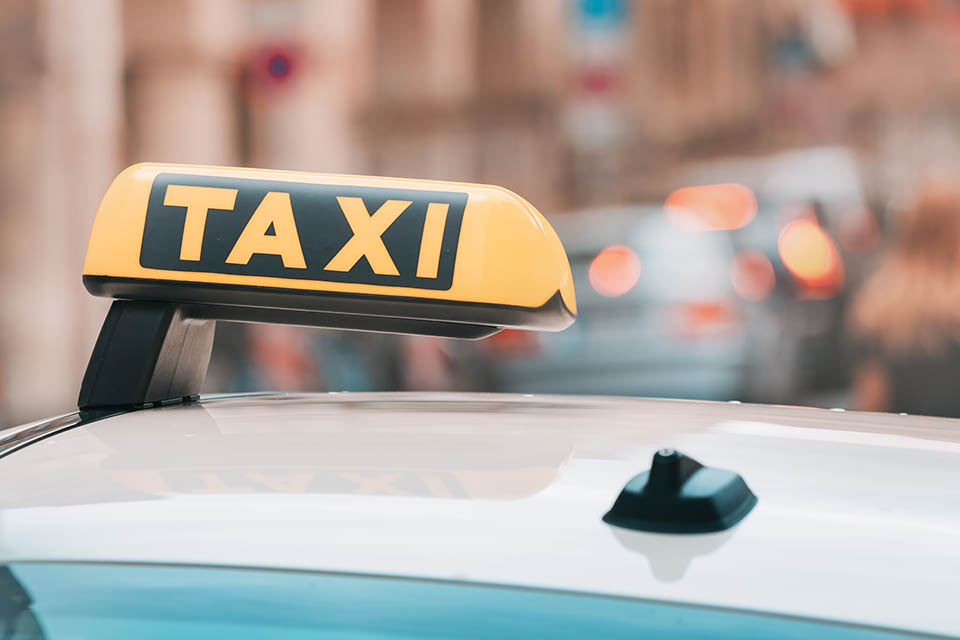 L’Assurance taxi au kilomètre : une solution économique ?