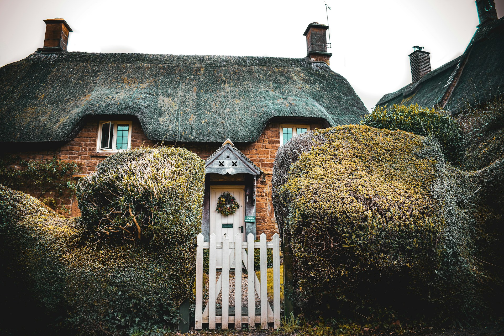 Les avantages d’une toiture en chaume pour un style rustique