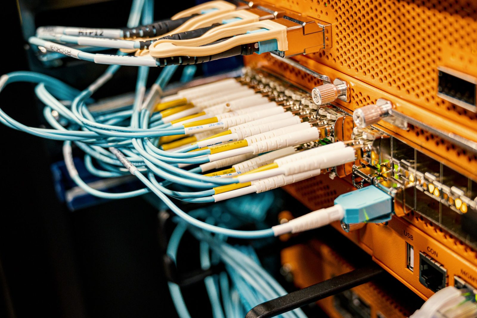 Quel type de câblage choisir pour un datacenter haute densité ?
