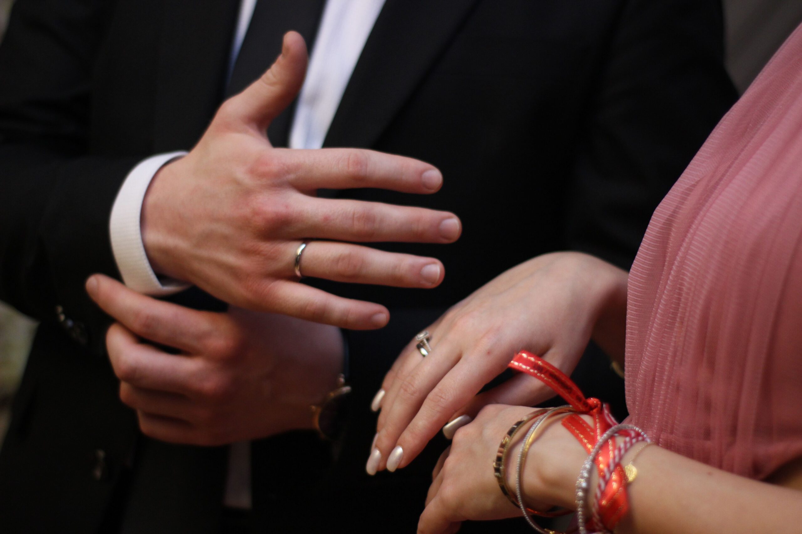 Alliance bijoux : idées pour un mariage élégant